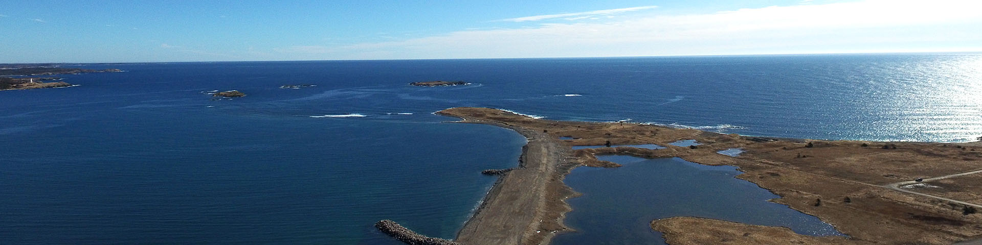 Vue aérienne de la Pointe de Rochefort et du paysage sur l'océan.