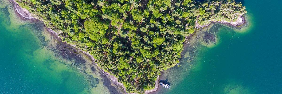 A drone shot of Gordon island taken straight above on Lake Superior.