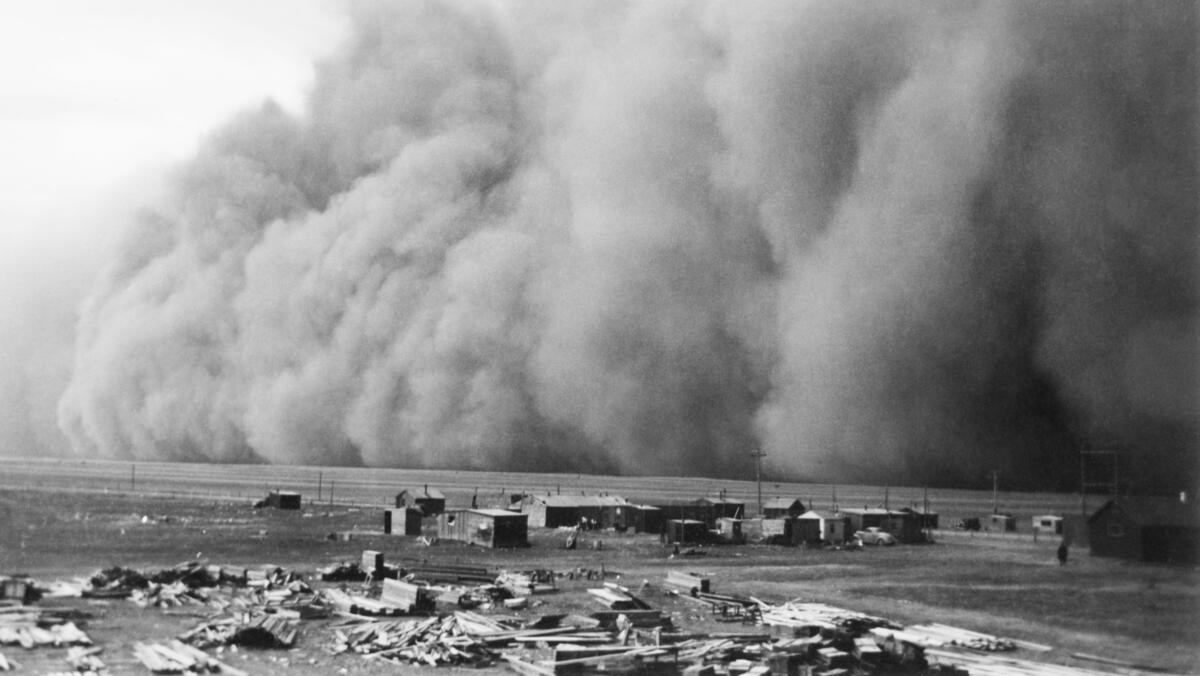 Dust storm at Pearce Airport, in Alberta, 1942