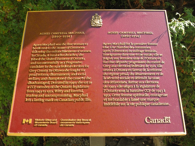 Plaque commémorative du personnage historique national d'Agnes Campbell Macphail