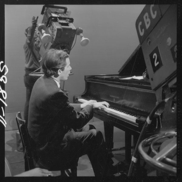 Glenn Gould at a piano, date unknown