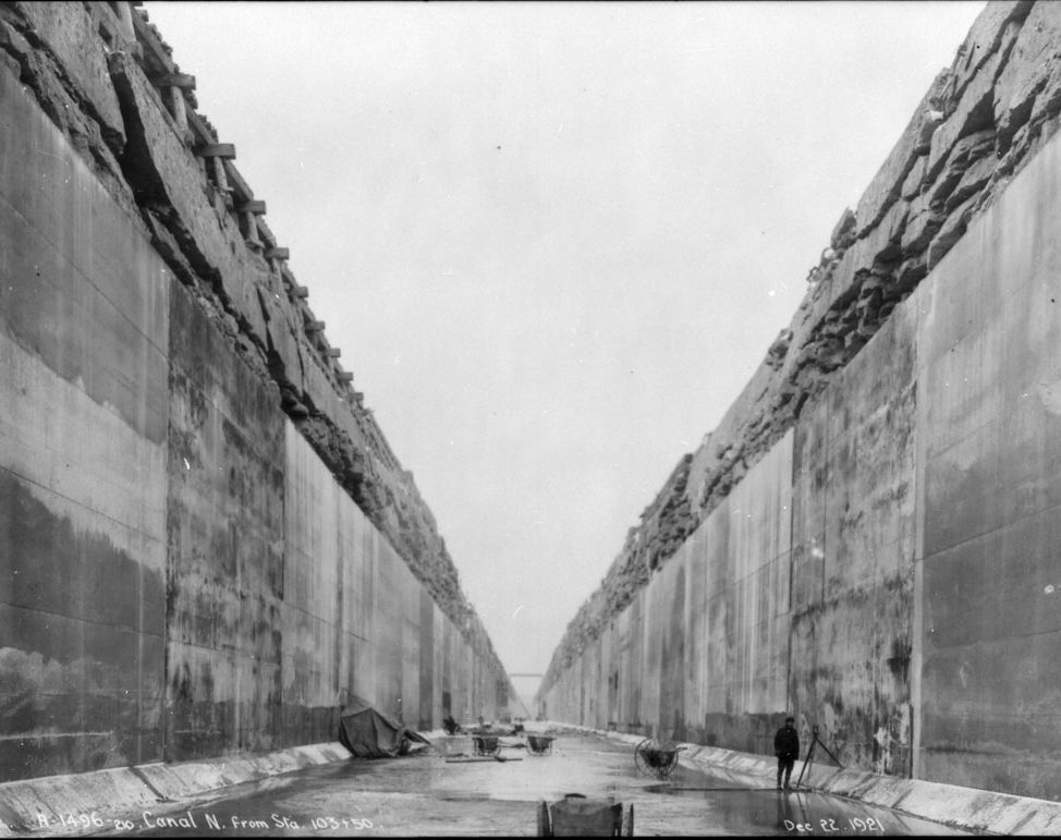 Black and white photo of Queenston-Chippawa hydro-electric power canal