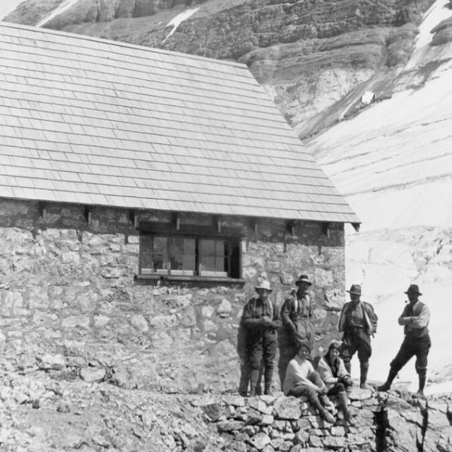 Alpine Club members standing in front of  Abbot Pass Refuge Cabin circa 1923-1929