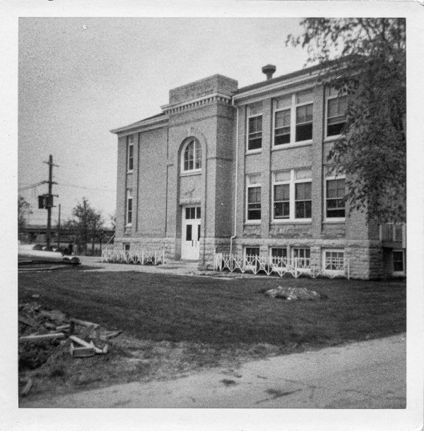 Photo en noir et blanc du pensionnat d’Assiniboia (1958-1973), date inconnue