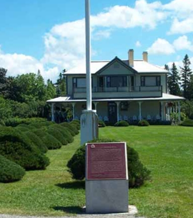 Photo of a plaque at a historic garden 
