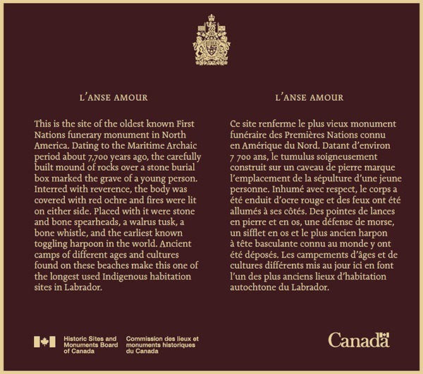Plaque commémorative en bronze avec texte doré