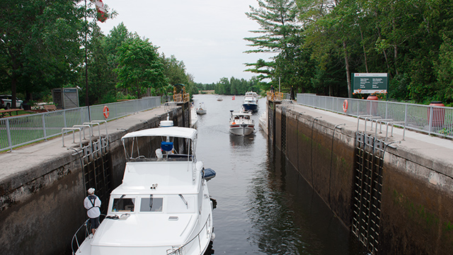 rideau canal locks tour