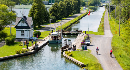 Aerial view of the Chambly Canal and the bike path.