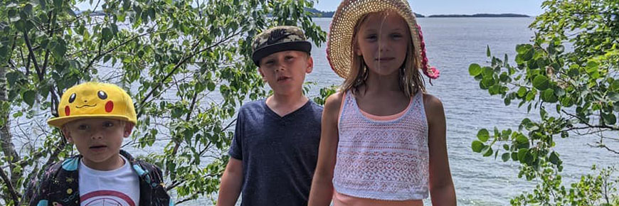 Kids out on a family walk during the pandemic