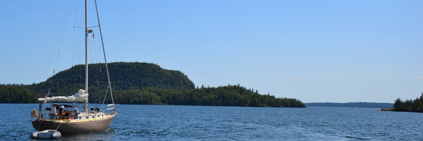 Un voilier sur le lac Supérieur.