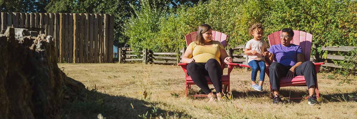 une famille se détend