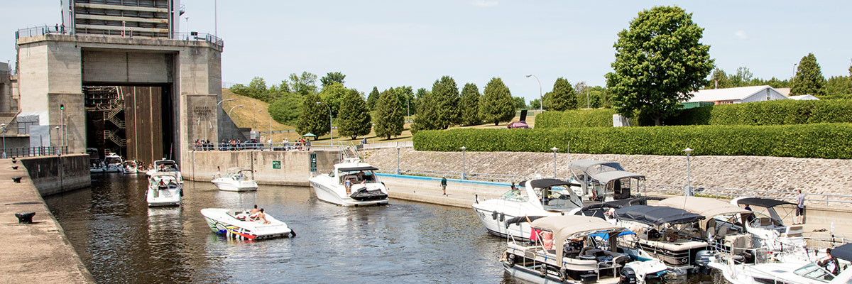 Boats in the Carillon Canal lock