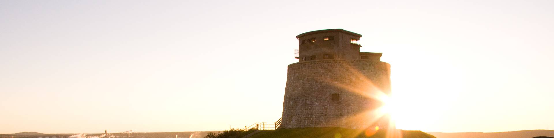 Lever du soleil à la-Tour-Martello-de-Carleton