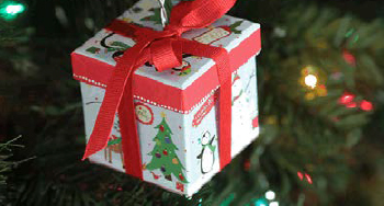 Gift box ornaments