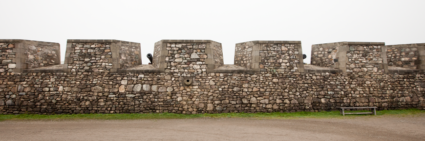 Le demi-bastion et la porte Dauphin