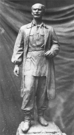 中国各地都树立起这位非凡的外国人“白求恩”的英雄形象。