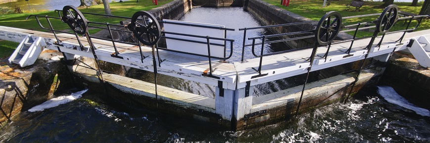 Closed lock gates