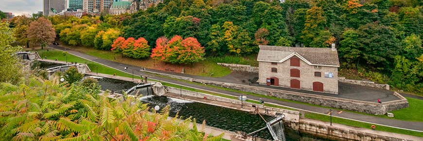 Ottawa Locks on the Rideau Canal in the fall, with Bytown Museum located next to the lock.