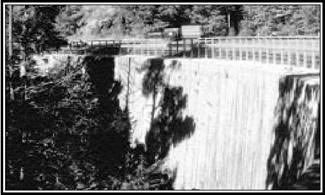 Barrage-voûte en pierre à Jones Falls