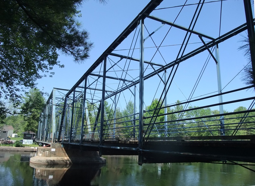 Hamlet fixed bridge in the foreground, connected to the Hamlet Swing Bridge.
