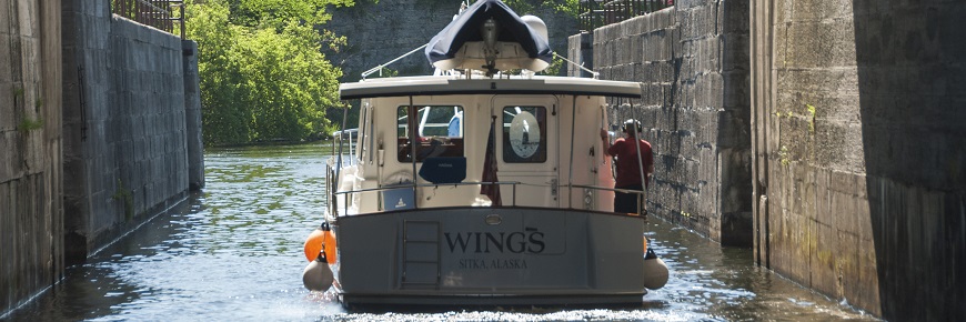 Boating leaving Fenelon Falls lock