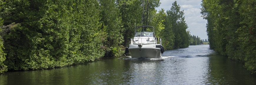 Boat approaching lockstation