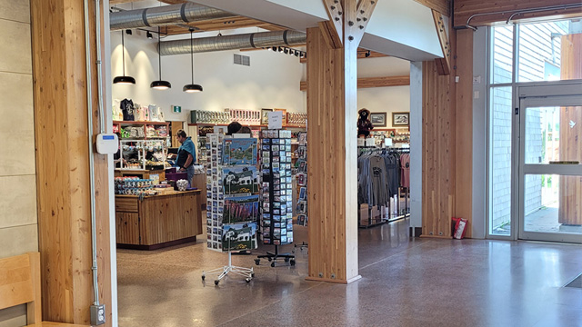 Wide open entry way into a gift shop. 