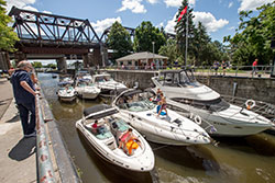 Bateaux sur le canal de Sainte-Anne-de-Bellevue