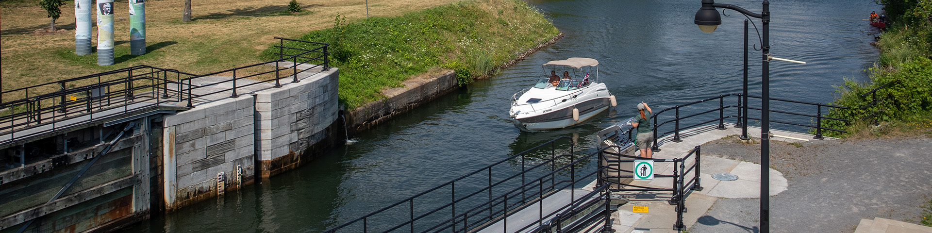 Sail the Lachine Canal locks with your boat.