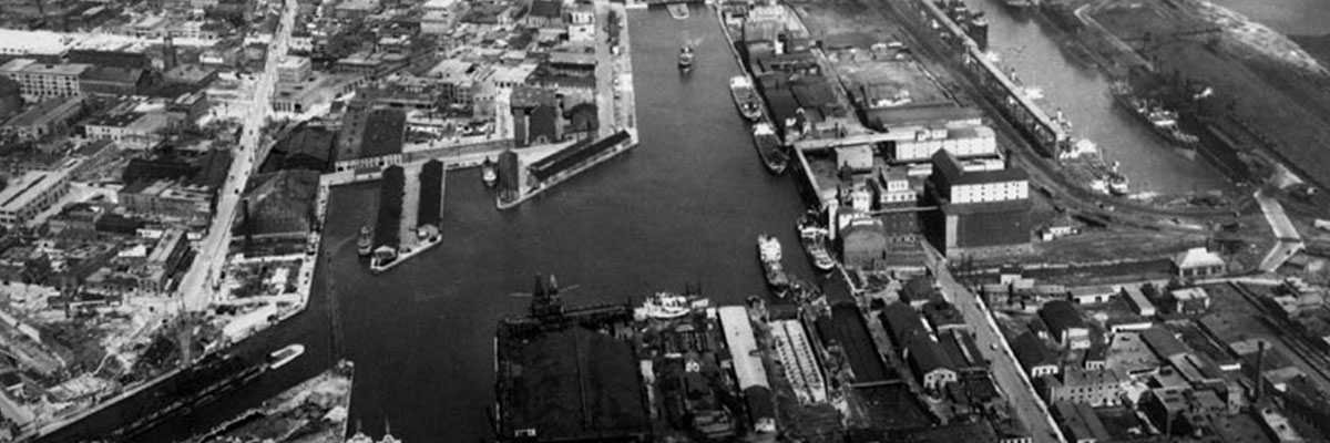 Aerial view towards the east of the Peel Basin and Montreal, circa 1950.