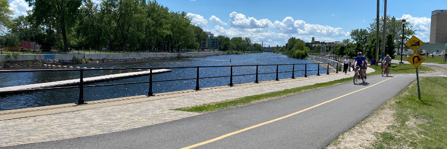 Cyclist on the bike path along the Lachine Canal