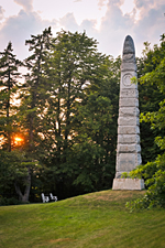 L’obélisque, monument érigé par le Parlement canadien (1895)