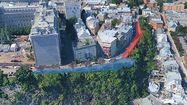Aerial view of Rue des Remparts, where restoration work on the fortifications will take place in 2025 and 2026. The red section represents the works in 2025. The blue section represents the works in 2026.