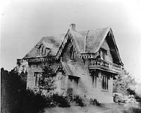 TThe gardener's house seen from the outside. This neogothic divelling looking as a picturesque cottage style