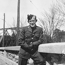 George Cartwright sur le pont Curé-Marchand à Drummondville