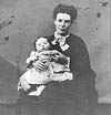 Louis S. St-Laurent bébé et sa mère