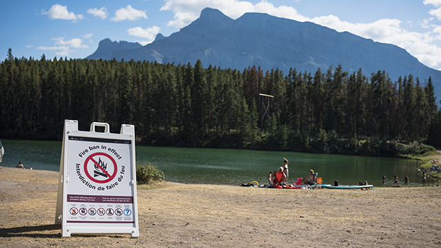 Fire restriction sign on johnson lake beach