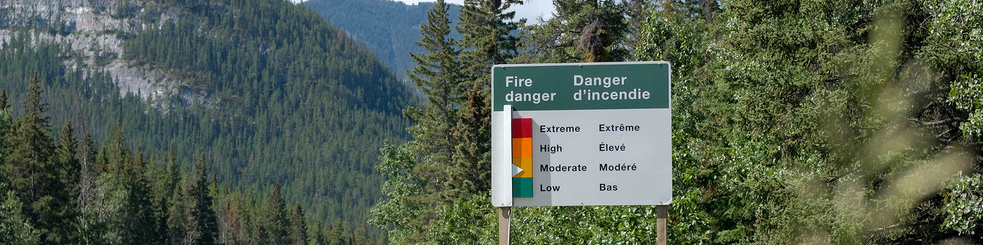 Fire danger sign at moderate