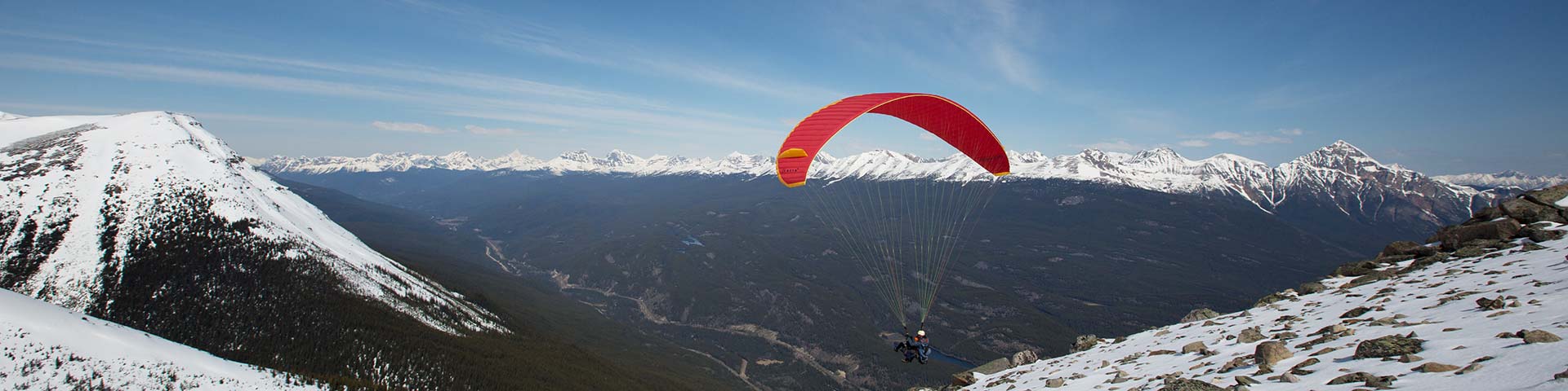 Paragliding and hang gliding