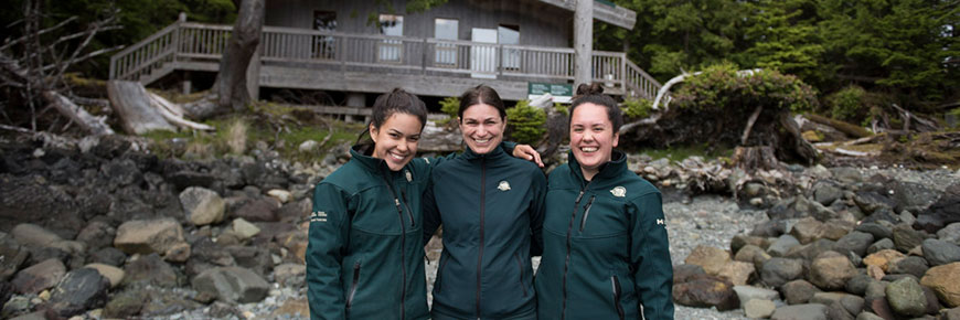 Trois employés de Gwaii Haanas 