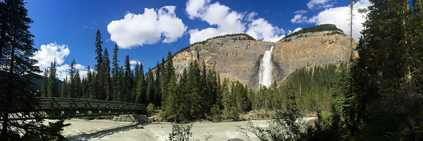 Les chutes Takakkaw en août