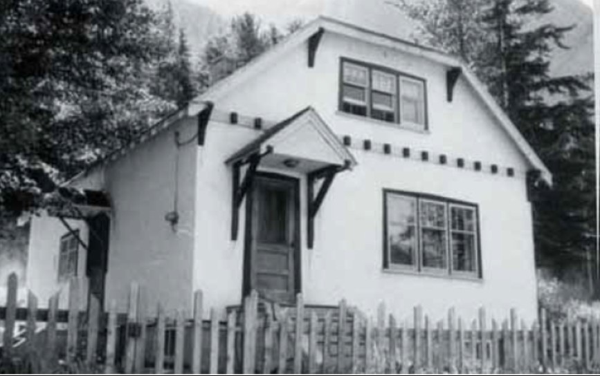 Modest single-family homes in a variety of early 1900s architectural styles