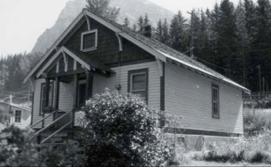 Modest single-family homes in a variety of early 1900s architectural styles