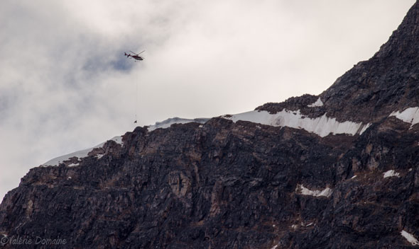 Climbers Stranded On East Ridge of Mt Edith Cavell © Valérie Domaine
