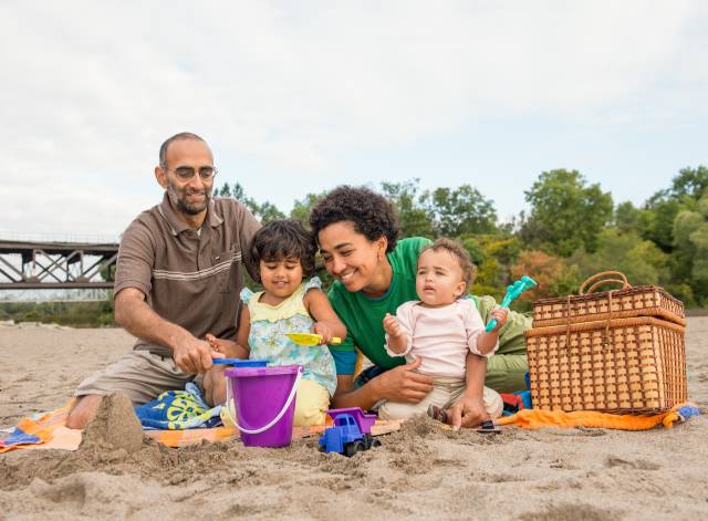 Family picnic at Rouge Beach