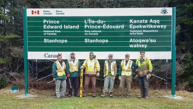 Stanhope Trilingual sign Install