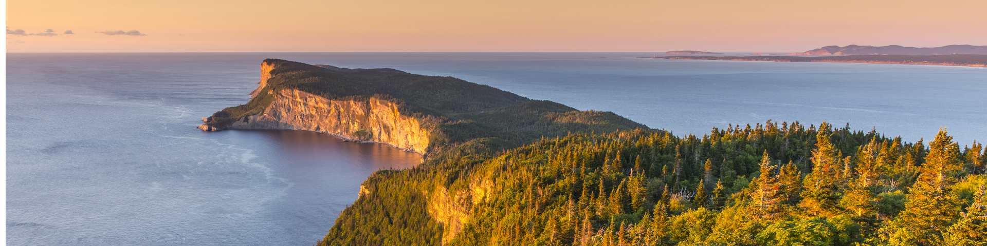 View of the cape Bon-Ami cliffs at sunrise. 