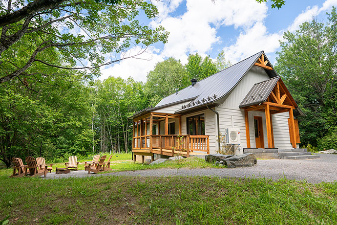 outside view of the cabin.