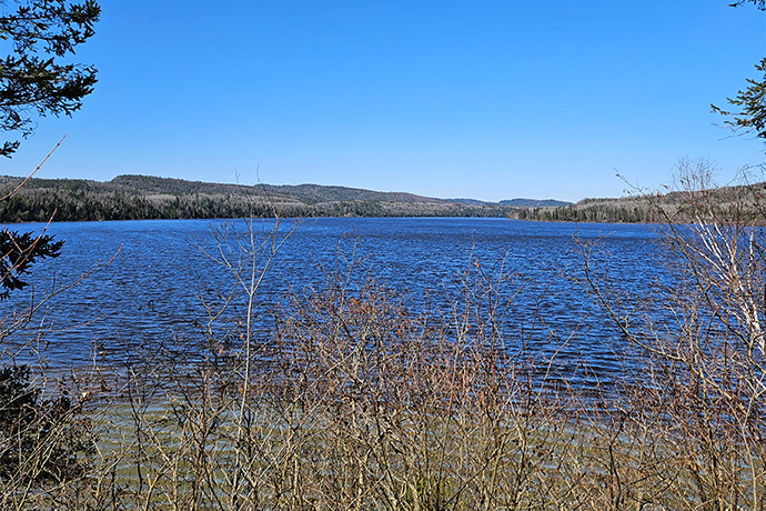 The Saint-Maurice River surrounded by hills.