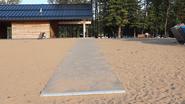 universal beach mat